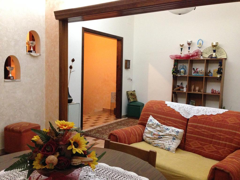 B&B Mar Tirreno Barcellona-Pozzo di Gotto Exteriör bild