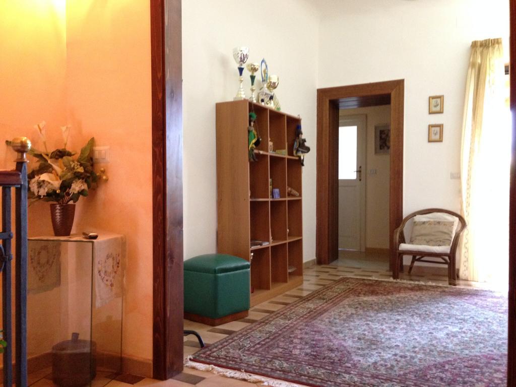 B&B Mar Tirreno Barcellona-Pozzo di Gotto Exteriör bild