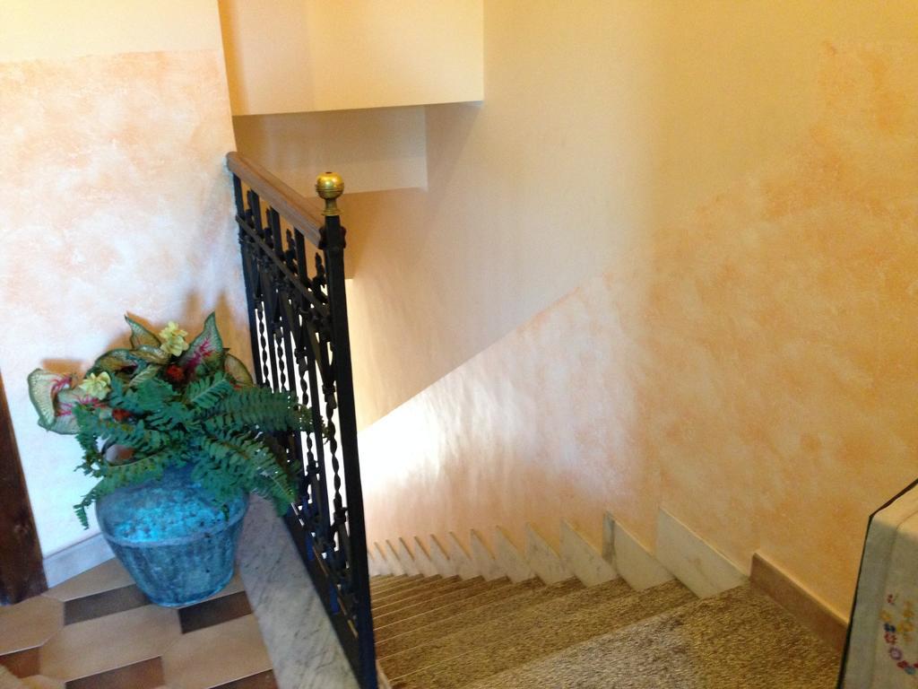 B&B Mar Tirreno Barcellona-Pozzo di Gotto Exteriör bild