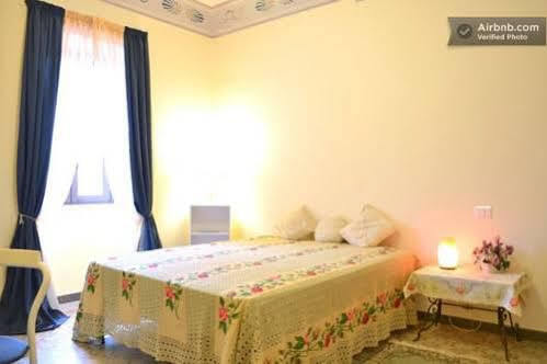 B&B Mar Tirreno Barcellona-Pozzo di Gotto Exteriör bild